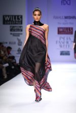 Model walks the ramp for Rahul Mishra at Wills Lifestyle India Fashion Week Autumn Winter 2012 Day 4 on 18th Feb 2012 (15).JPG